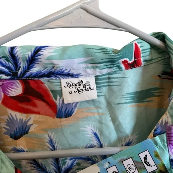 Hawaiian Green and Red Notched Collar Button Down Shirt - Picture 4 of 9